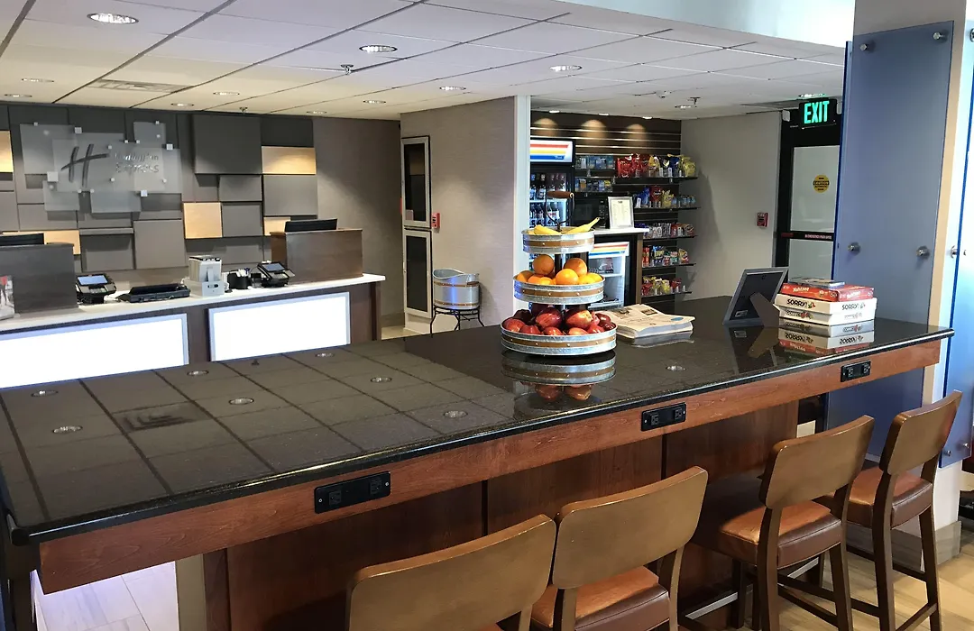 Holiday Inn Express Memphis Medical Center - Midtown By Ihg-1